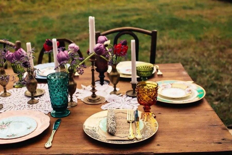 decoracion-verano-mesa-menaje-color