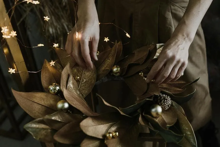 decoracion-navidad-guirnalda-dorada